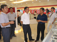 南平市委副書記黃福清、市委常委統(tǒng)戰(zhàn)部部長(zhǎng)黃健平一行視察虹潤(rùn)公司